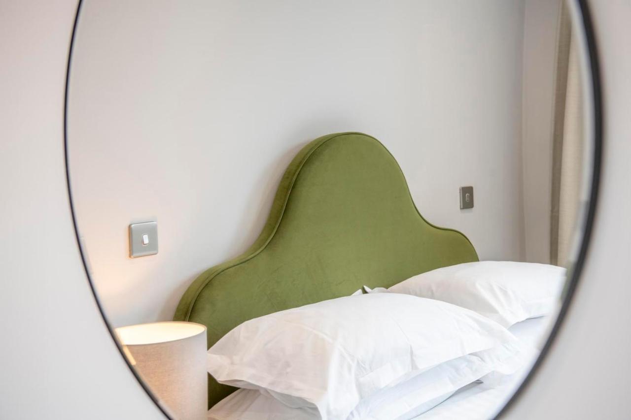 The Quadrant - The Carillon Suite ยอร์ค ภายนอก รูปภาพ